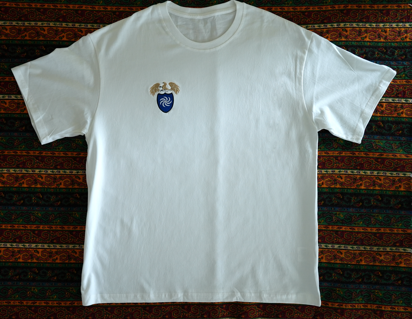 Lazuri – Gesticktes Emblem klein